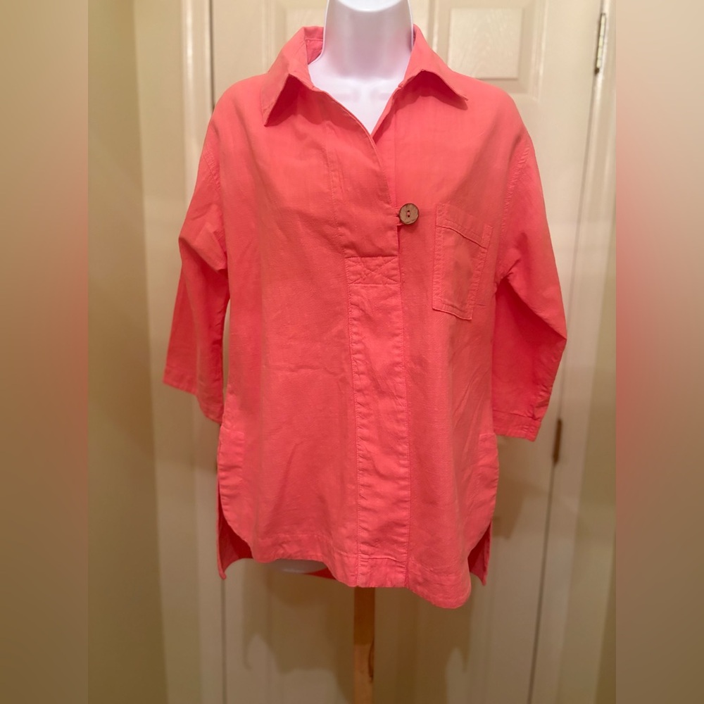 SEA BREEZE Coral V-Neck 1 Button Closure Tunic, Size: S